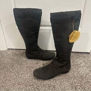 Born Suede Tall Riding Boots Full Zipper & Buckle Women Sz 6 US 36.5 EU EUC